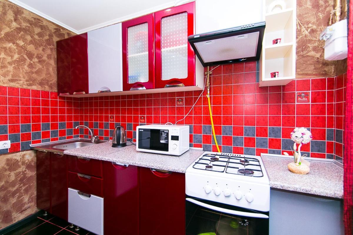 Vip Apartmens Faraon On Illinskaya 1 Floor Sumy Εξωτερικό φωτογραφία